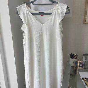 Vince Camuto simple white shift dress NWT size 6
